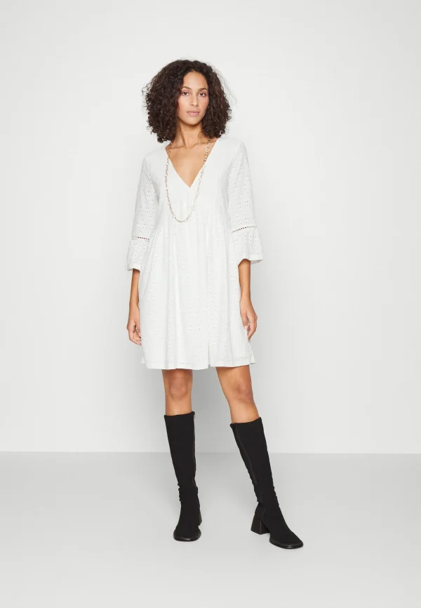 magasin Vero Moda Tall Vmmarcy Short Dress – Robe De Jour – Snow White 3