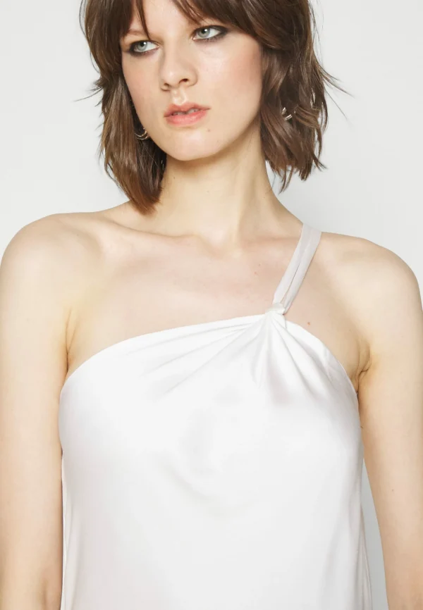 Norma Kamali Shoulder – Robe Longue – Snow White Acheter 8