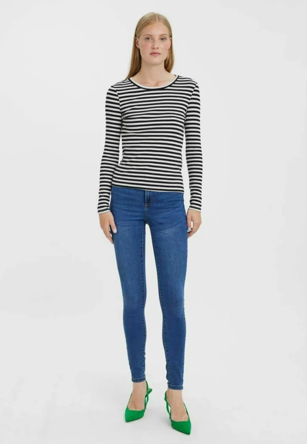 marques pas cher Vero Moda Mit Langen Ärmeln Gestreiftes – Pullover – Snow White 3