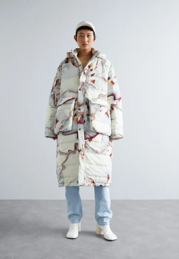 vente à bas prix Henrik Vibskov Tabasco Long Coat – Manteau D’Hiver – Snow Tomato Mouse 3