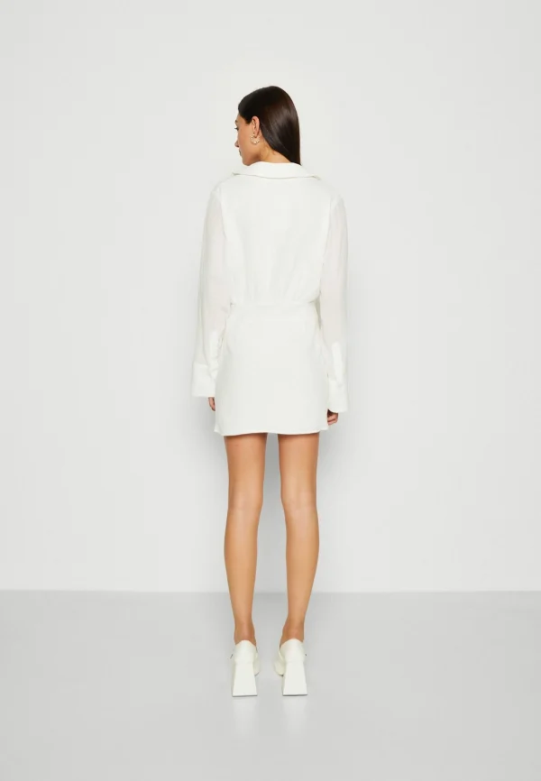 à prix réduits NA-KD Stephsa X Na_Kd Twisted Detail Shirt Dress – Robe De Soirée – Snow White 4