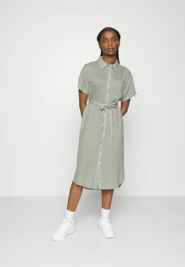 Vero Moda Petite Vmbumpy Calf Shirt Dress – Robe Chemise – Snow White/Laurel Wreath boutique pas cher 1